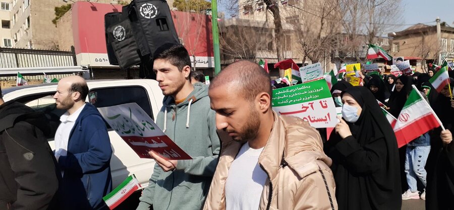  | گزارش تصویری | شرکت در راهپیمایی ۲۲ بهمن