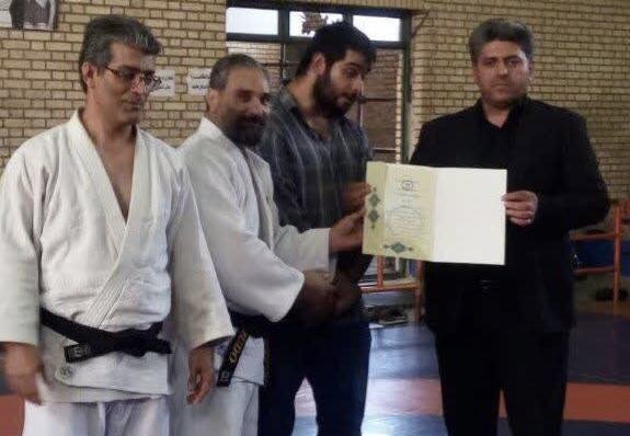  | تقدیر از مدیر بهزیستی