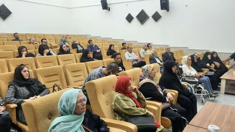  | برگزاری کارگاه آموزشی مراقبین در منزل
