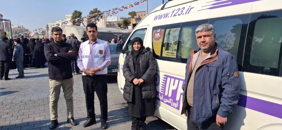  | شرکت در راهپیمایی ۲۲ بهمن