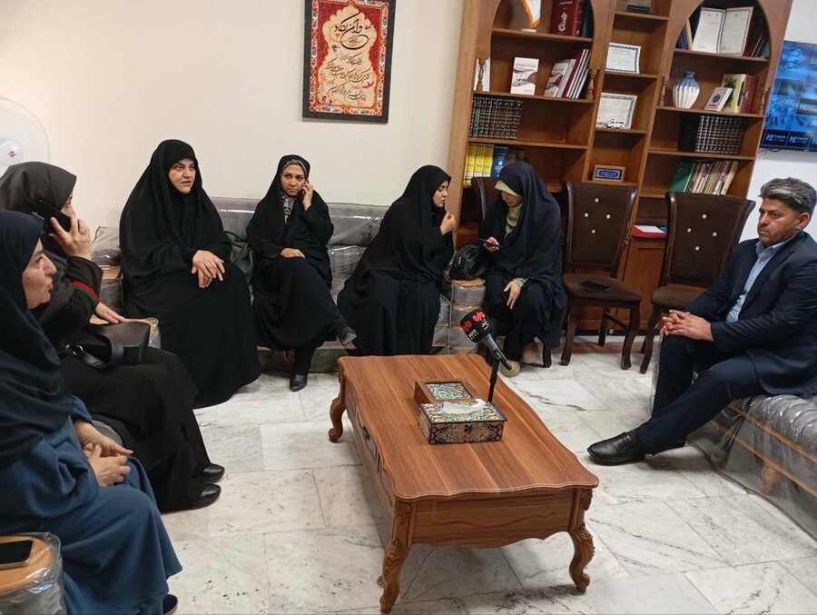  | بازدید سرپرست دفتر امور زنان و خانواده استانداری تهران و مشاور امور بانوان بهزیستی کشور از مرکز شهدای دولت‌آباد شهرستان ری