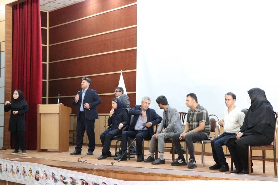  | برگزاری جلسه انگیزشی آماده‌سازی شغلی با رویکرد ایجاد اشتغال