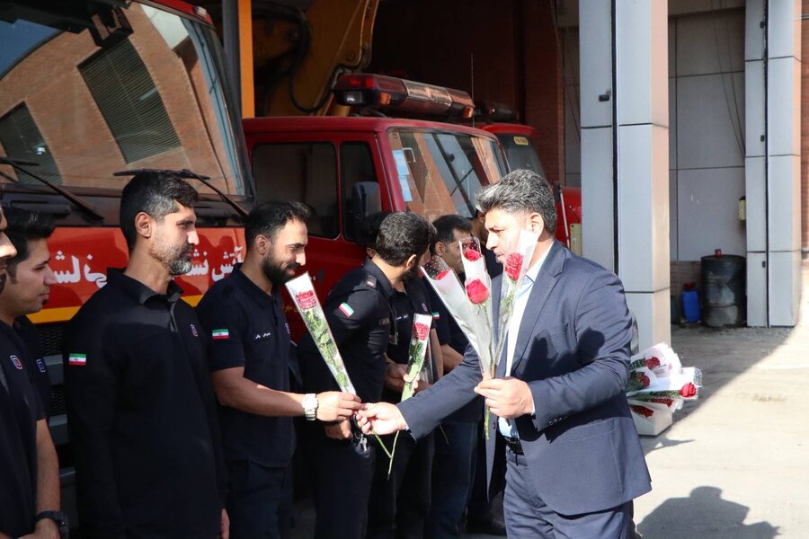  | تجلیل از خدمات ارزشمند آتش‌نشانان